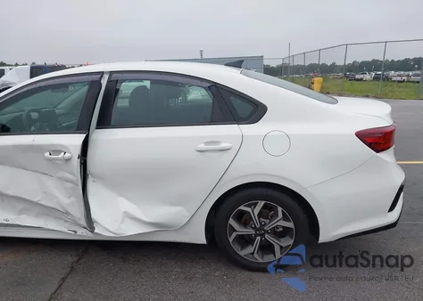 2019 Kia Forte Fe/Lx/Lxs z USA, uszkodzony, nr VIN 3KPF24AD6KE120019